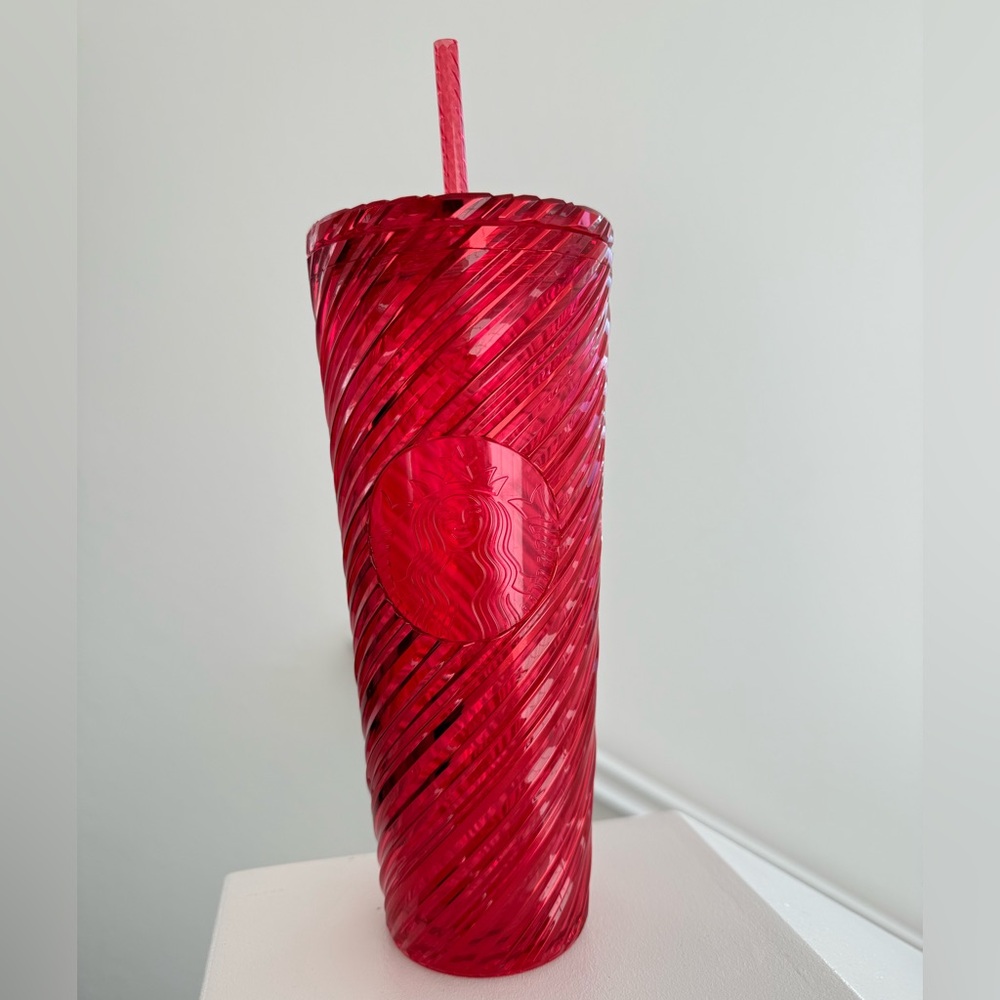 NEW Starbucks 2024 Red Swirl Stripe Venti Tumbler 24oz Cold Cup Winter